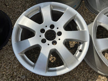 Load image into Gallery viewer, 1x Alufelge 17 Zoll 7.5&quot; 5x112 56ET Glanz A2514011002 Mercedes-Benz Rim Wheel