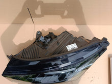 Laden Sie das Bild in den Galerie-Viewer, Frontscheinwerfer Skoda Enyaq 1EX014773-83 5LB941015H LED Links Headlight