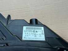 Laden Sie das Bild in den Galerie-Viewer, Frontscheinwerfer Skoda Superb III 3V1941016B Xenon Rechts Headlight