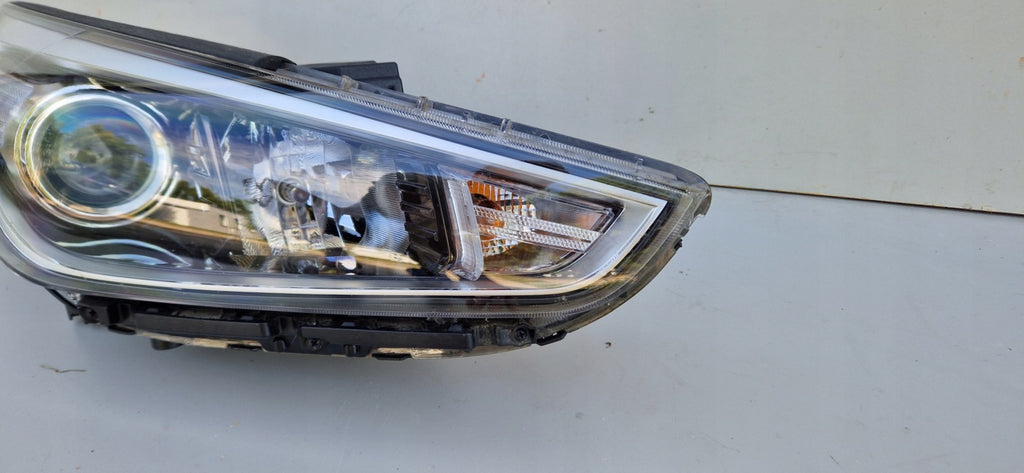 Frontscheinwerfer Hyundai I30 III 92102G4020 Rechts Scheinwerfer Headlight SCH5169441777um