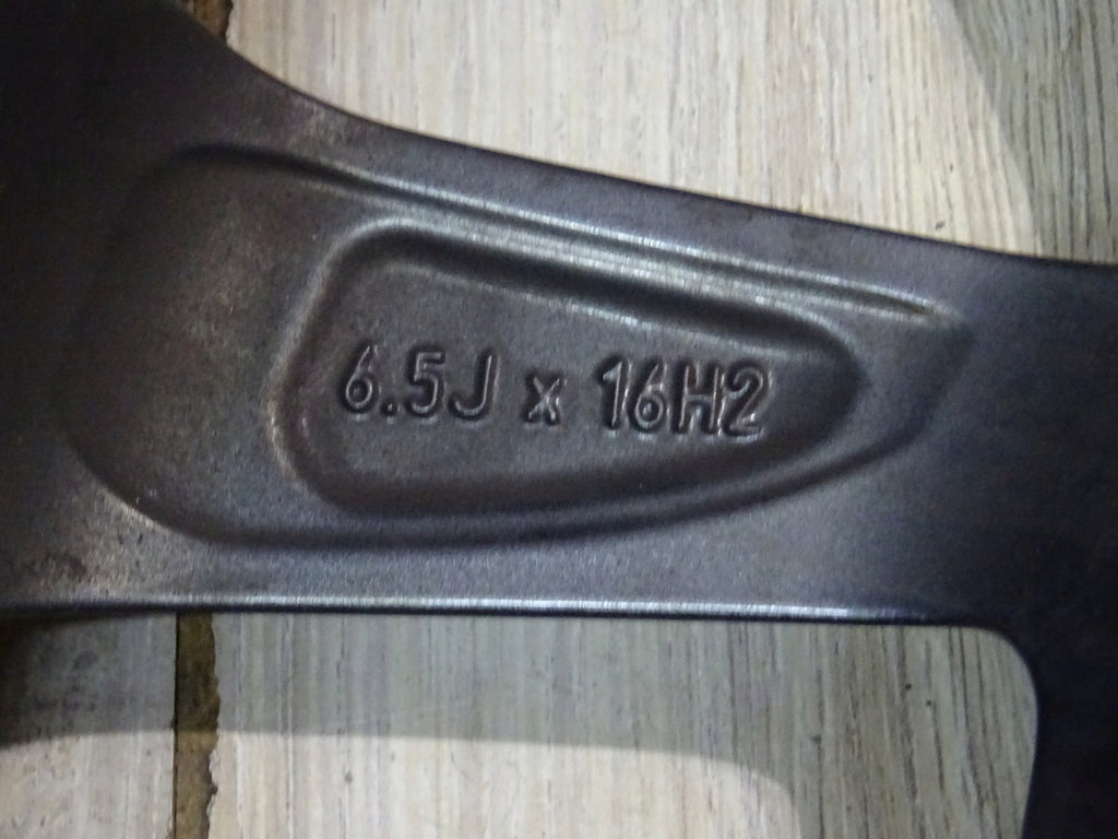1x Alufelge 16 Zoll 6.5" 5x114.3 53ET Glanz Schwarz 52910-64200 Hyundai I30 FEL7805127505xf