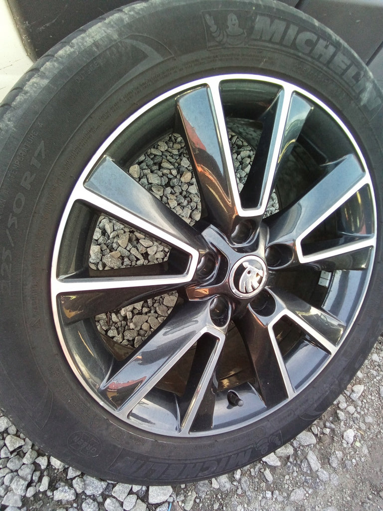 1x Alufelge 17 Zoll 7.0" 5x112 45ET Glanz Graphit 5L0601025AC Mg Rim Wheel FEL1241916470wz