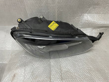 Laden Sie das Bild in den Galerie-Viewer, Frontscheinwerfer Skoda Yeti 5L1941016C Xenon Rechts Scheinwerfer Headlight