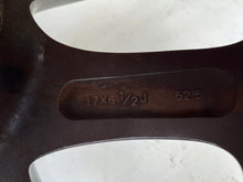 Laden Sie das Bild in den Galerie-Viewer, 1x Alufelge 17 Zoll 6.5&quot; 5x114.3 9965296570 Mazda 3 5 Rim Wheel