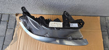 Load image into Gallery viewer, Frontscheinwerfer VW Amarok N1XB13E016AG Rechts Scheinwerfer Headlight SCH6780227252ug