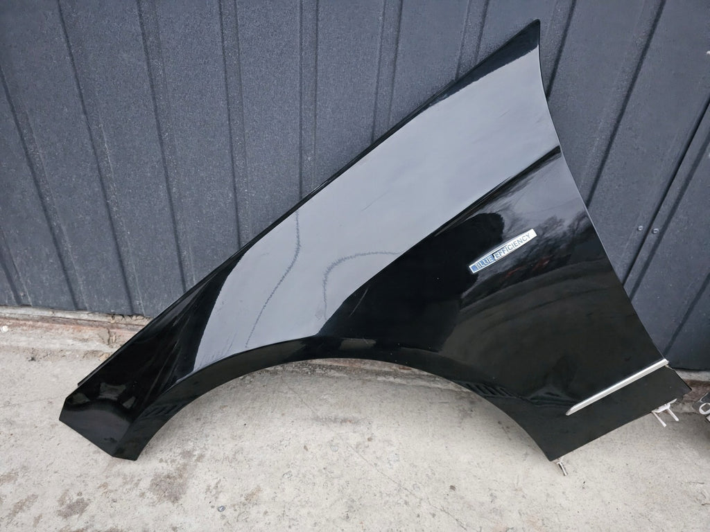 Kotflügel Mercedes-Benz W212 2128810101 A2128810101 Vorne Links