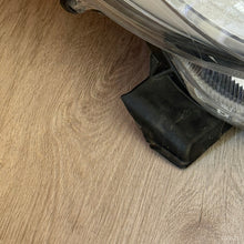 Load image into Gallery viewer, Frontscheinwerfer Toyota Yaris Ein Stück (Rechts oder Links) Headlight SCH4265423915jd