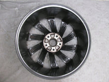 Laden Sie das Bild in den Galerie-Viewer, 1x Alufelge 18 Zoll 7.5&quot; 5x112 48ET Glanz Graphit 5E3601025AG Skoda Octavia
