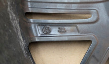 Load image into Gallery viewer, 1x Alufelge 19 Zoll 8.0" 5x112 41ET Glanz Graphit 3G0601025AG Mg Passat FEL1985474597rt