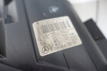 Laden Sie das Bild in den Galerie-Viewer, Frontscheinwerfer Mercedes-Benz W204 2048203161 Xenon Rechts oder Links SCH6695770000kl