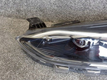 Laden Sie das Bild in den Galerie-Viewer, Frontscheinwerfer Ford Focus JX7B-13E017-AJ Full LED Links Headlight