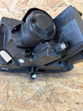 Laden Sie das Bild in den Galerie-Viewer, Frontscheinwerfer Citroën C3 Aircross YQ00721080 LED Rechts Headlight SCH6306987609mi
