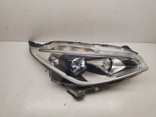 Laden Sie das Bild in den Galerie-Viewer, Frontscheinwerfer Peugeot 208 9810805880 90048532 LED Rechts Headlight