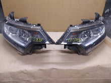 Laden Sie das Bild in den Galerie-Viewer, Frontscheinwerfer Mitsubishi Outlander ECM921-21A20 Rechts oder Links