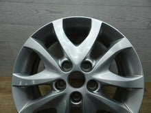 Laden Sie das Bild in den Galerie-Viewer, 1x Alufelge 16 Zoll 6.0&quot; 5x114.3 50ET Glanz Silber 529102L250 Hyundai I30