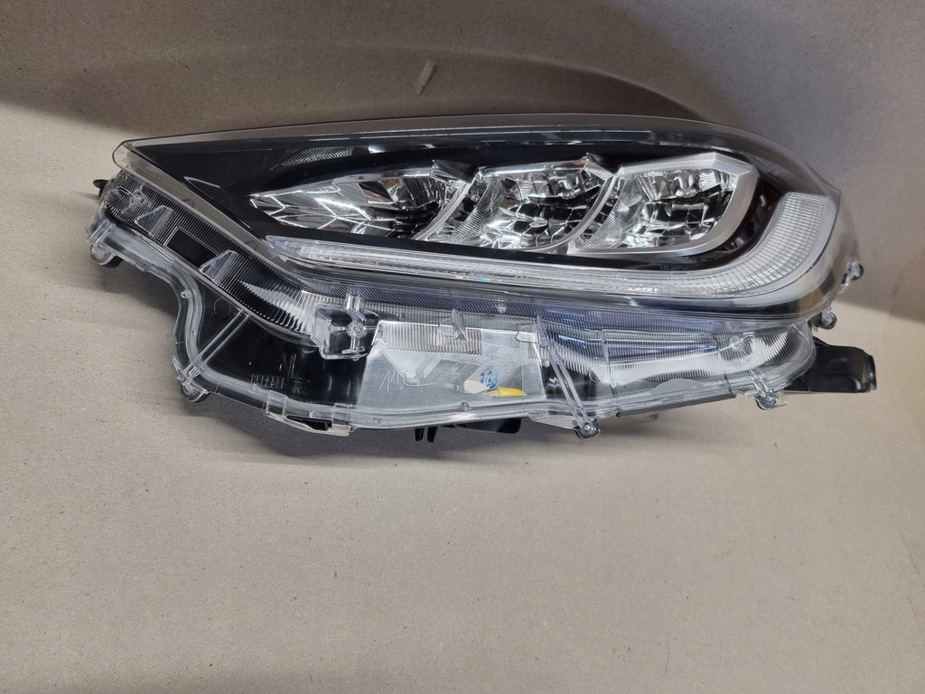 Frontscheinwerfer Toyota Yaris Full LED Ein Stück (Rechts oder Links) Headlight SCH8647386910cz