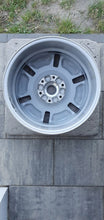 Laden Sie das Bild in den Galerie-Viewer, 1x Alufelge 18 Zoll 7.0" 6x139.7 53 5ET 52910-CG920 Hyundai Staria Rim Wheel FEL5907739609tr