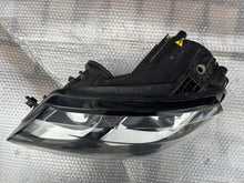Laden Sie das Bild in den Galerie-Viewer, Frontscheinwerfer Seat Eos 1Q1941751C Xenon Links Scheinwerfer Headlight