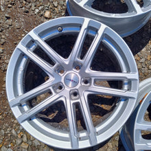 Laden Sie das Bild in den Galerie-Viewer, 4x Alufelge 17 Zoll 7.5" 5x112 27ET Glanz Silber 52096 Audi Rim Wheel FEL7023863458zf