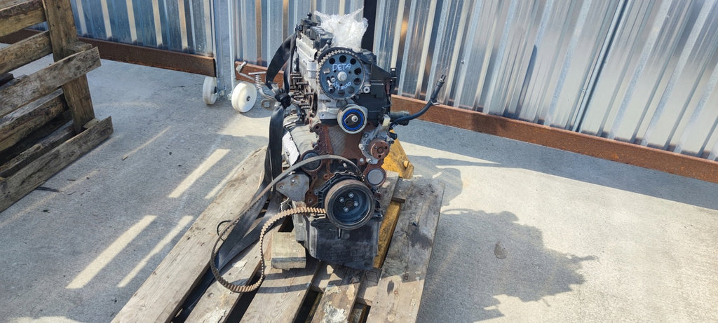 Motor Audi A4 B9 DETA 2.0 TDI 190PS 140kW Diesel Engine Unkomplett