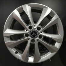 Laden Sie das Bild in den Galerie-Viewer, 1x Alufelge 17 Zoll 7.0" 5x112 48 5ET Glanz Silber A2054018000- Mercedes-Benz FEL2272594423vs