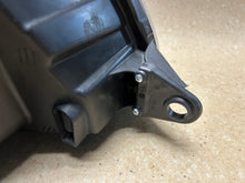 Laden Sie das Bild in den Galerie-Viewer, Frontscheinwerfer Skoda Fabia II 6J941017A Links Scheinwerfer Headlight SCH6881822921hc