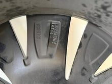 Load image into Gallery viewer, 1x Alufelge 18 Zoll 3V0601025B Skoda Superb Rim Wheel FEL4947823229rn