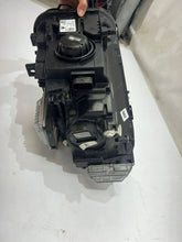 Laden Sie das Bild in den Galerie-Viewer, Frontscheinwerfer Mercedes-Benz W247 H247 A2479069001 LED Rechts Headlight