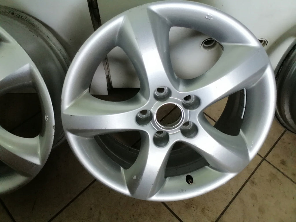 1x Alufelge 15 Zoll 6.0" 5x100 43ET 5J0601025A Skoda Fabia Rim Wheel