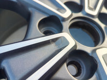 Load image into Gallery viewer, 1x Alufelge 18 Zoll 8.0" 5x108 55ET Glanz Silber GS7J-AA Ford Mondeo Kuga Mg FEL5943883783ym