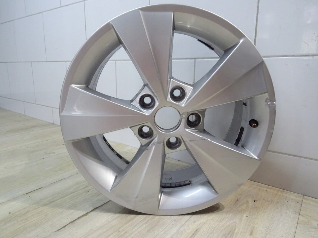 1x Alufelge 16 Zoll 6.5" 5x112 46ET Glanz Silber 5E0601025BE Skoda Octavia FEL5139786164up