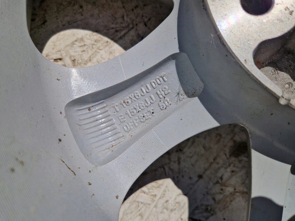 1x Alufelge 15 Zoll 6.0" 6x139.7 50ET K9965C36050 Kia Carnival I Rim Wheel FEL6483499330kc