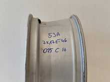 Laden Sie das Bild in den Galerie-Viewer, 1x Alufelge 17 Zoll 5x100 Gelb 5JA601025C Skoda Rapid Rim Wheel FEL2099880009vd