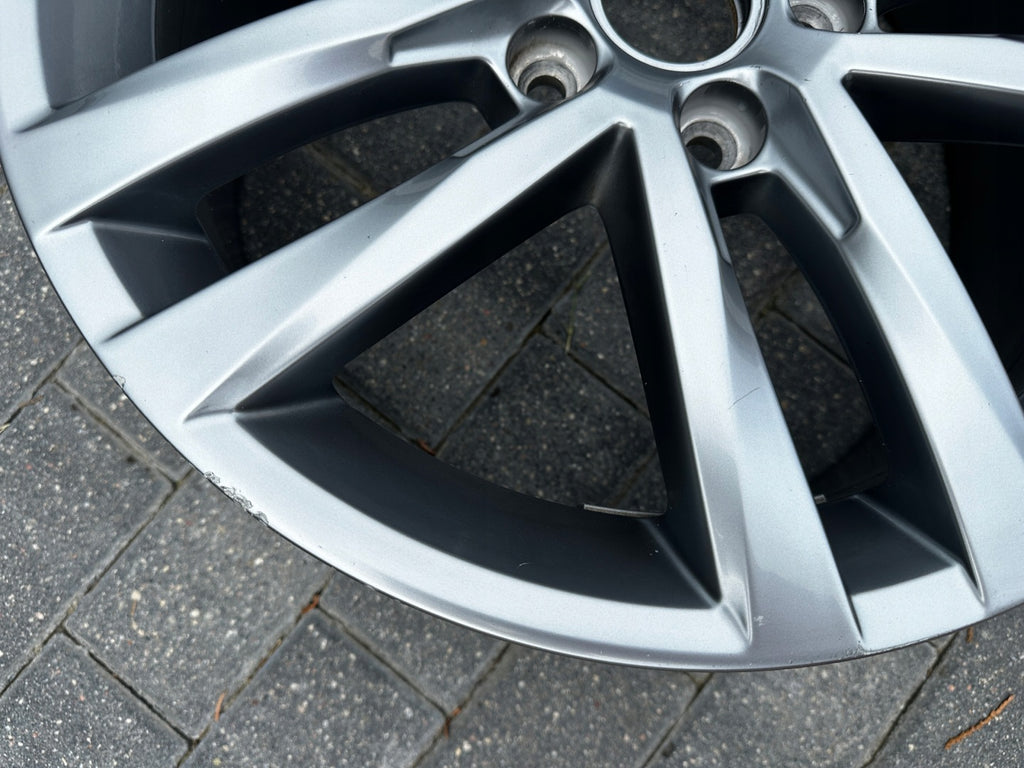 1x Alufelge 17 Zoll 7.0" 5x112 40ET Glanz Grau 3G0601025K VW Passat Rim Wheel FEL1440947193cg
