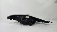 Laden Sie das Bild in den Galerie-Viewer, Frontscheinwerfer Ford Fiesta I VII 1434257174 Rechts Scheinwerfer Headlight SCH2881587922mw