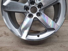 Laden Sie das Bild in den Galerie-Viewer, 1x Alufelge 19 Zoll 8.0" 5x112 39ET Glanz Silber 8R0601025 Audi Q5 Rim Wheel FEL5696985159cm