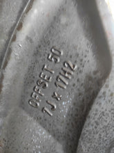 Load image into Gallery viewer, 1x Alufelge 17 Zoll 7.0&quot; 5x114.3 50ET 52910-DD100 Hyundai Kona Rim Wheel