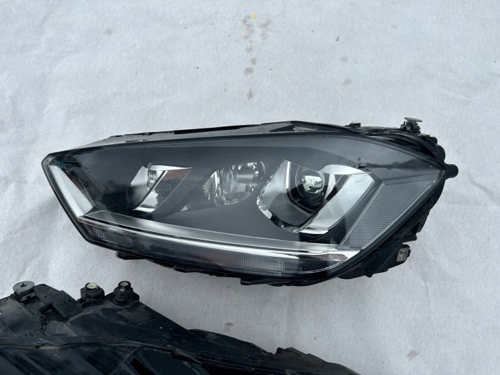 Frontscheinwerfer VW Sportsvan 517941032B 517941031B Ein Satz Headlight SCH8879929046hy