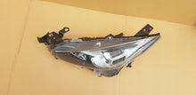Laden Sie das Bild in den Galerie-Viewer, Frontscheinwerfer Mazda 3 Bm B45A-51040 Links Scheinwerfer Headlight SCH5932820093uy