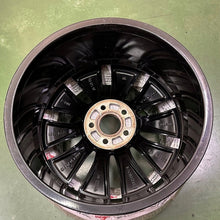Laden Sie das Bild in den Galerie-Viewer, 1x Alufelge 18 Zoll 8.0" 5x108 42ET Glanz Schwarz 32243391 Volvo Rim Wheel FEL6468991685zb