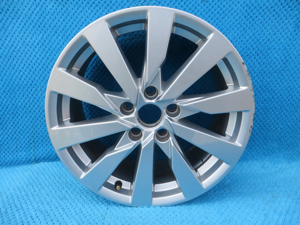 1x Alufelge 17 Zoll 7.5" 5x112 43ET 8V0601025DE Audi A3 Rim Wheel