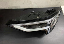 Laden Sie das Bild in den Galerie-Viewer, Frontscheinwerfer Audi E-Tron 4KE941781 Full LED Ein Stück (Rechts oder Links) SCH7709873836em
