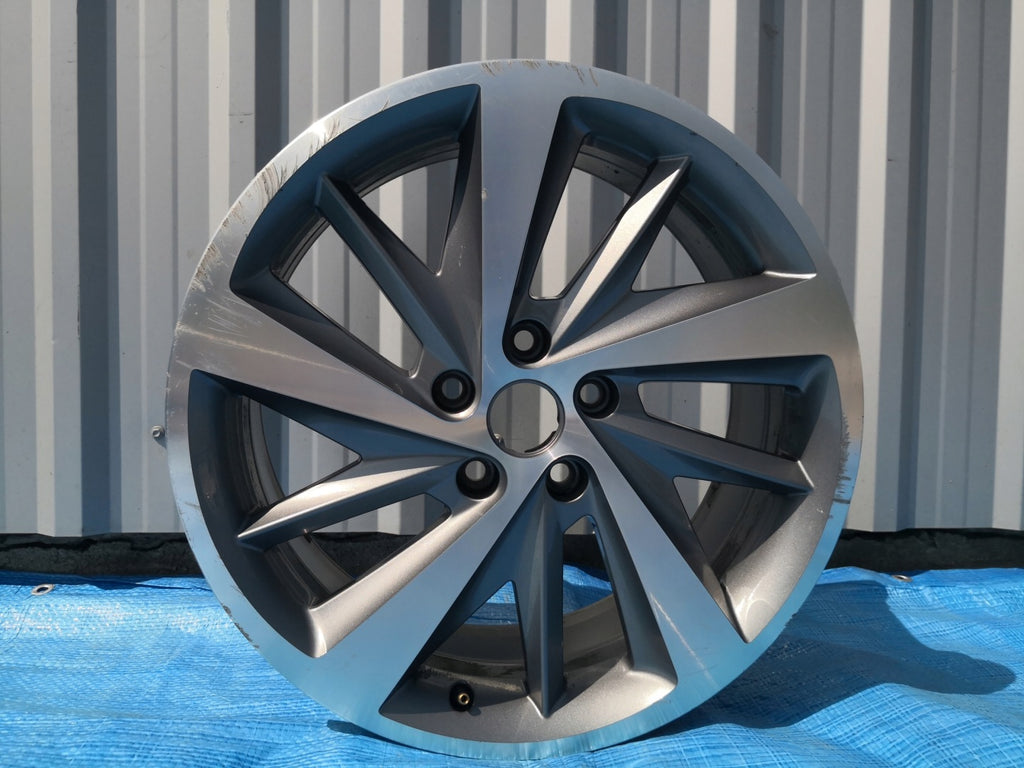 1x Alufelge 18 Zoll 7.5" 5x112 51ET Glanz Grau 5F0601025E Cupra Leon Mg FEL2794057124lw