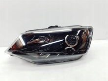 Laden Sie das Bild in den Galerie-Viewer, Frontscheinwerfer Skoda Fabia III Links Scheinwerfer Headlight SCH4025781417ok