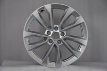 Load image into Gallery viewer, 1x Alufelge 18 Zoll 7.0" 5x112 45ET Glanz Silber 57A601025AD Skoda Rim Wheel FEL7254043352oo