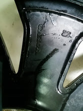 Laden Sie das Bild in den Galerie-Viewer, 1x Alufelge 19 Zoll 7.5" 5x108 50 5ET 32143627 Volvo Xc60 Xc40 Rim Wheel