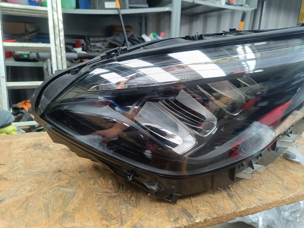 Frontscheinwerfer Mercedes-Benz W247 A2479063604 LED Rechts Headlight SCH3958158364ne