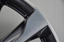 Laden Sie das Bild in den Galerie-Viewer, 1x Alufelge 18 Zoll 7.0" 5x114.3 50ET Glanz Graphit 9965417080 Mazda Mg FEL1193163813bo
