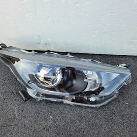 Frontscheinwerfer Toyota Yaris Model LED Rechts Scheinwerfer Headlight SCH4111828326hu