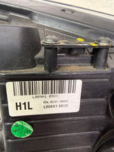 Laden Sie das Bild in den Galerie-Viewer, Frontscheinwerfer Hyundai I30 92101A6020 Links Scheinwerfer Headlight SCH1941209397hr